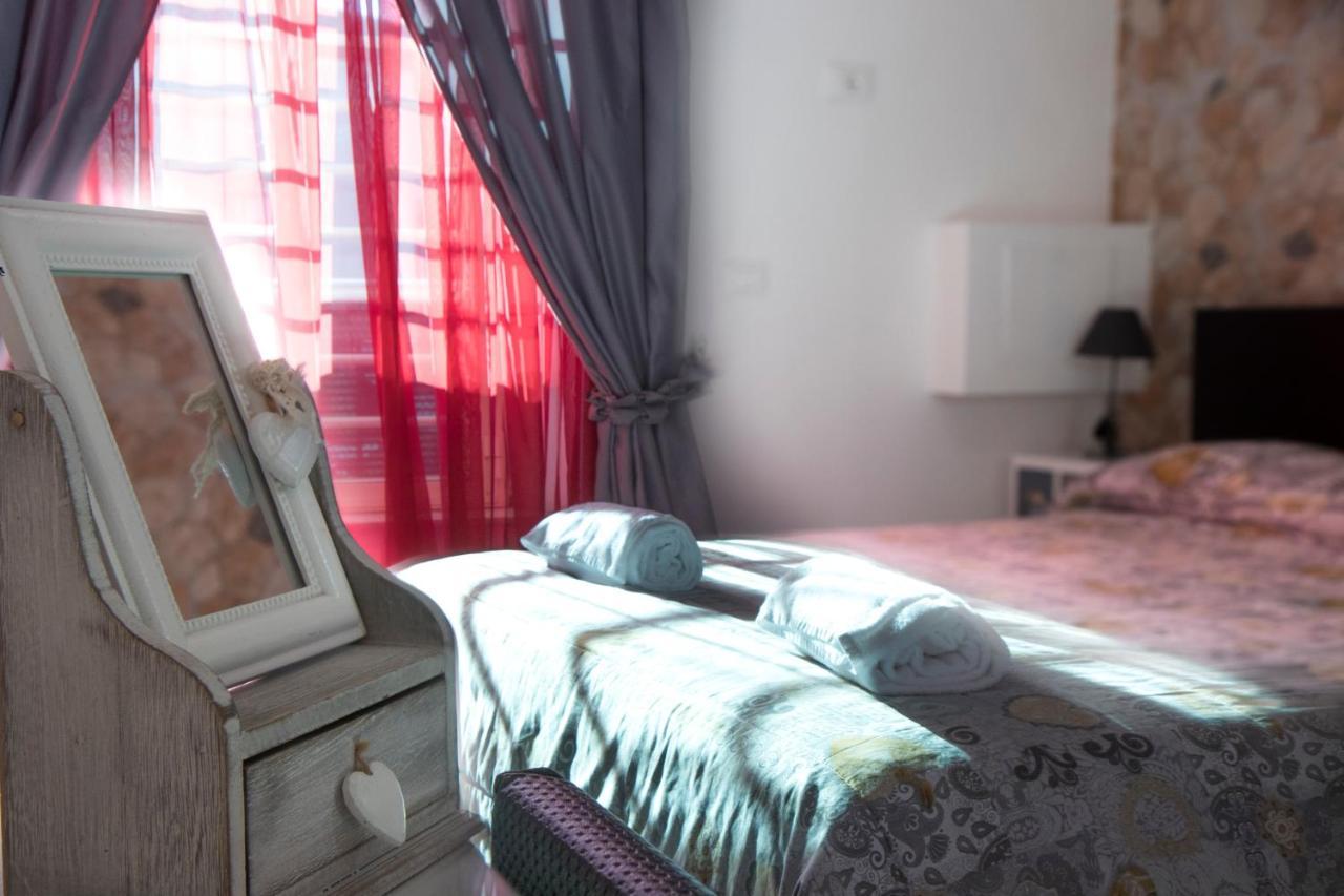 Bed and Breakfast Megaride Santa Lucia Neapel Exterior foto