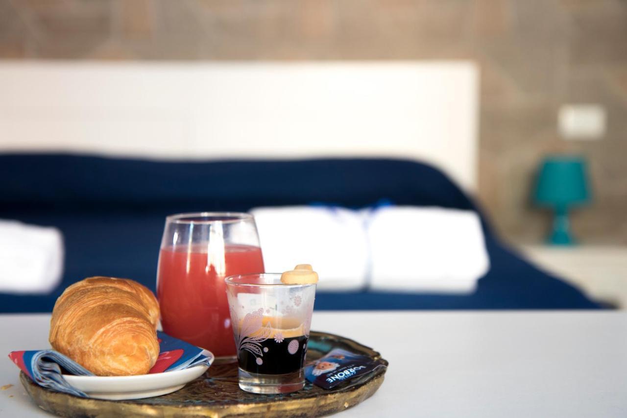 Bed and Breakfast Megaride Santa Lucia Neapel Exterior foto