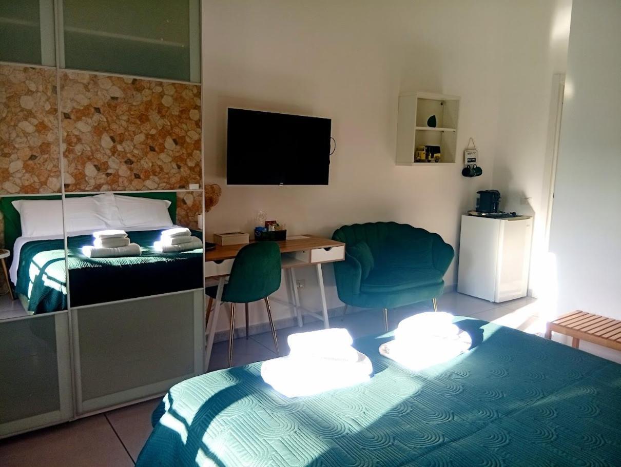 Bed and Breakfast Megaride Santa Lucia Neapel Exterior foto