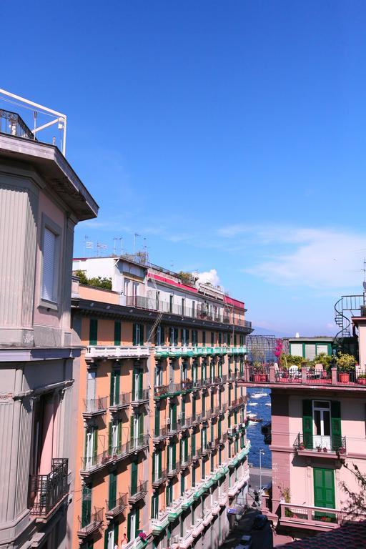 Bed and Breakfast Megaride Santa Lucia Neapel Exterior foto