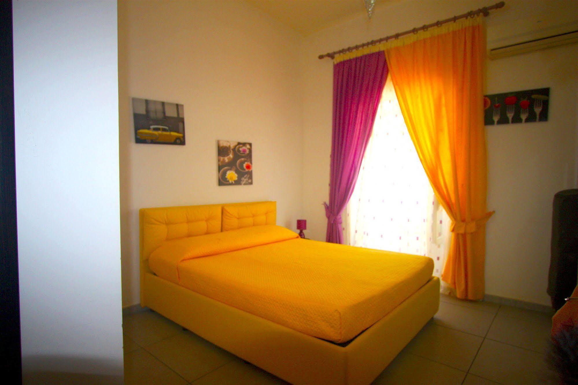 Bed and Breakfast Megaride Santa Lucia Neapel Exterior foto