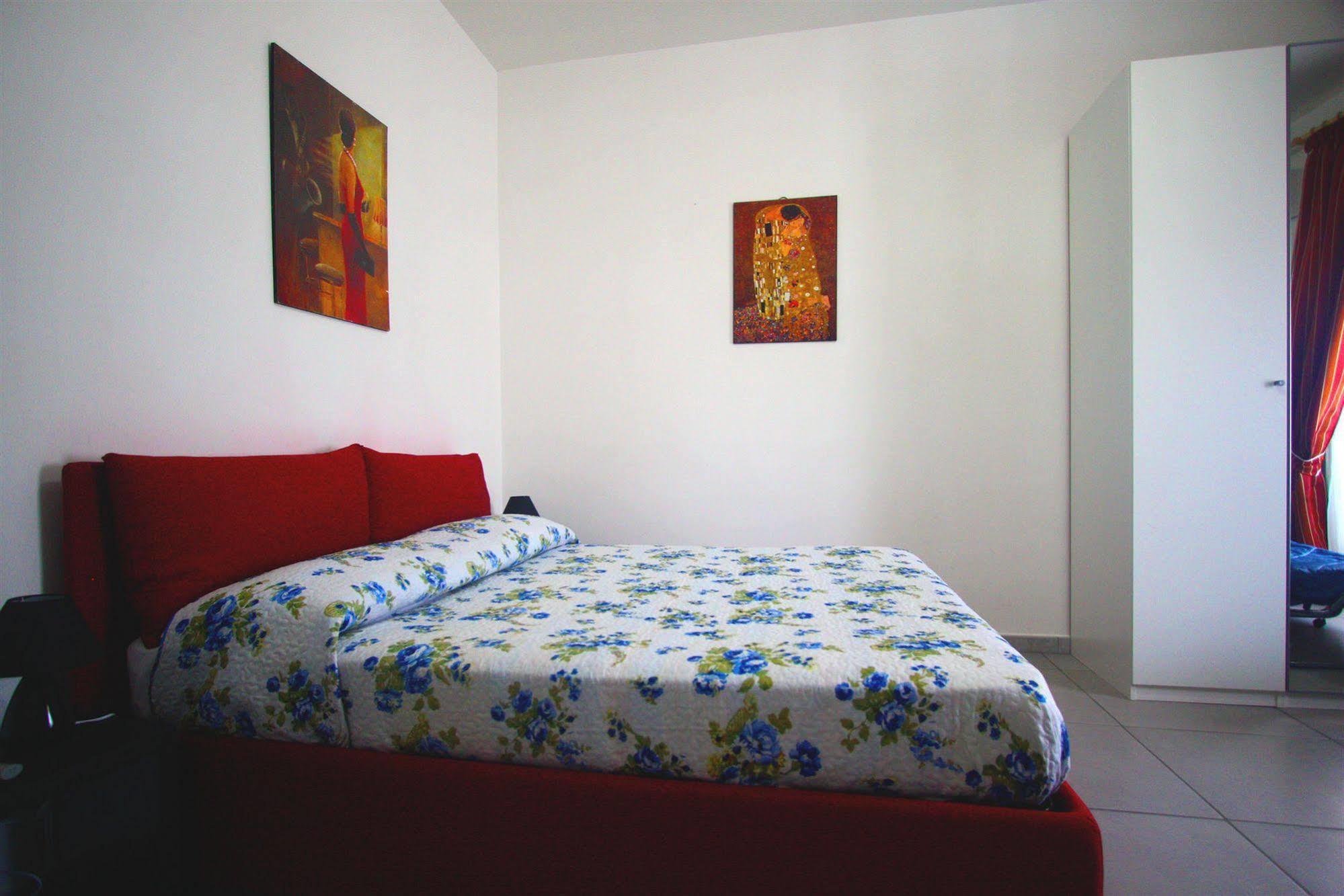 Bed and Breakfast Megaride Santa Lucia Neapel Exterior foto